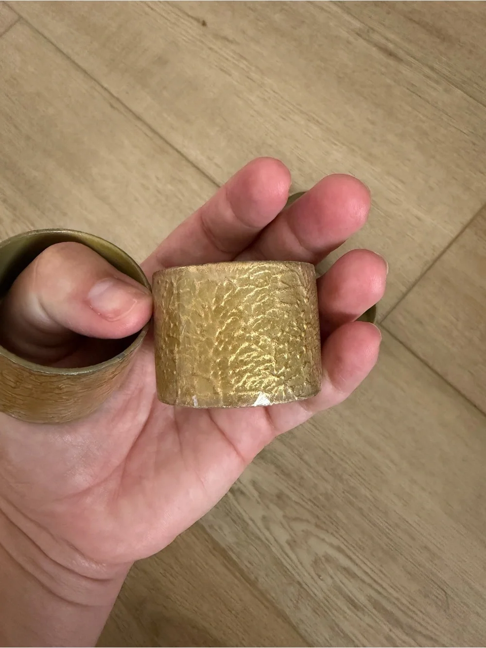 4 Crackled Pier 1 Gold Napkin Holders
